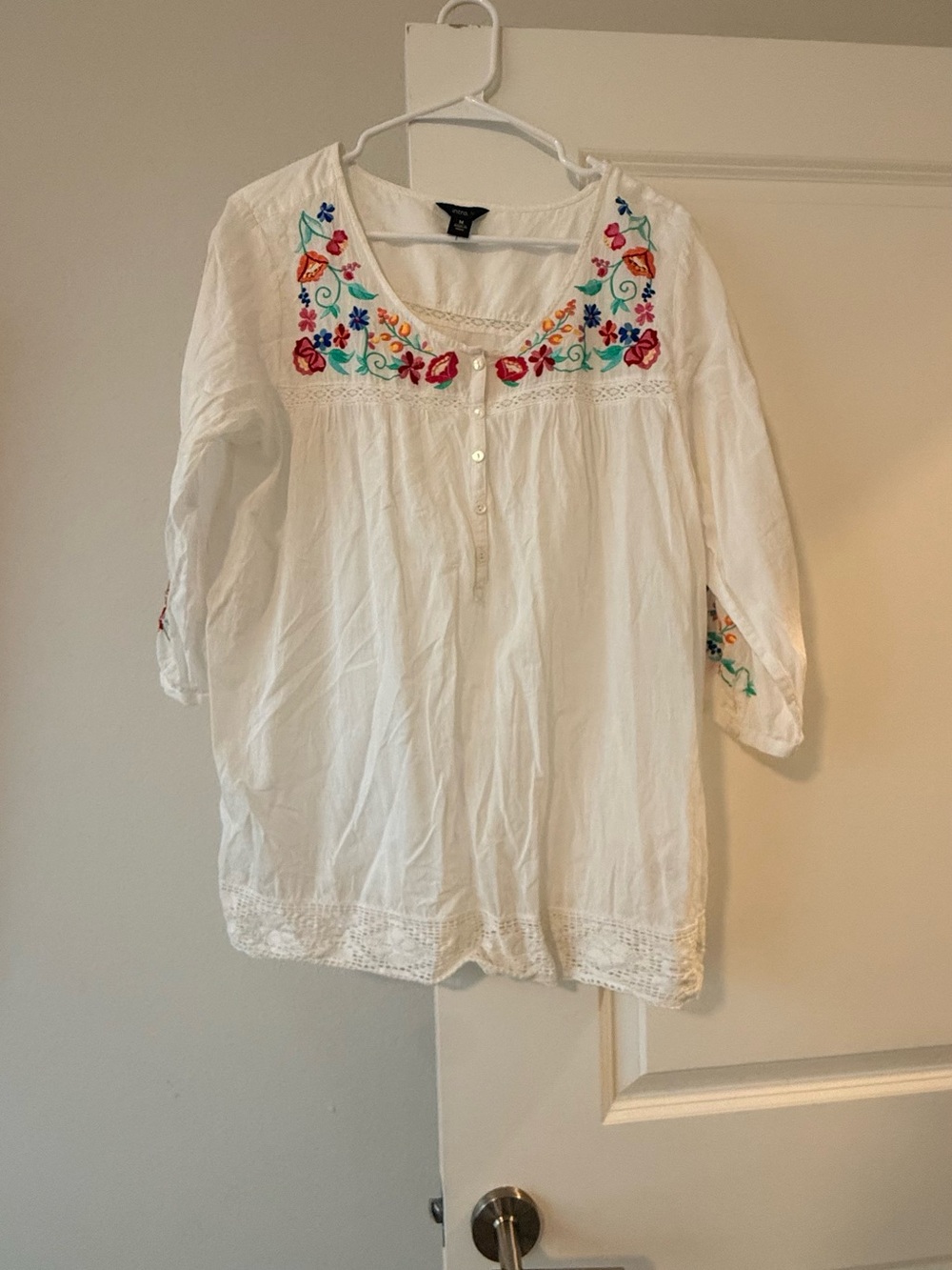 intro. White Tunic with Multicolor Floral Embroidery